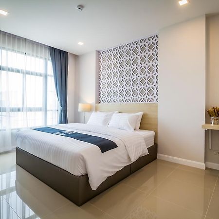Triple Z Hotel Хуахін Екстер'єр фото