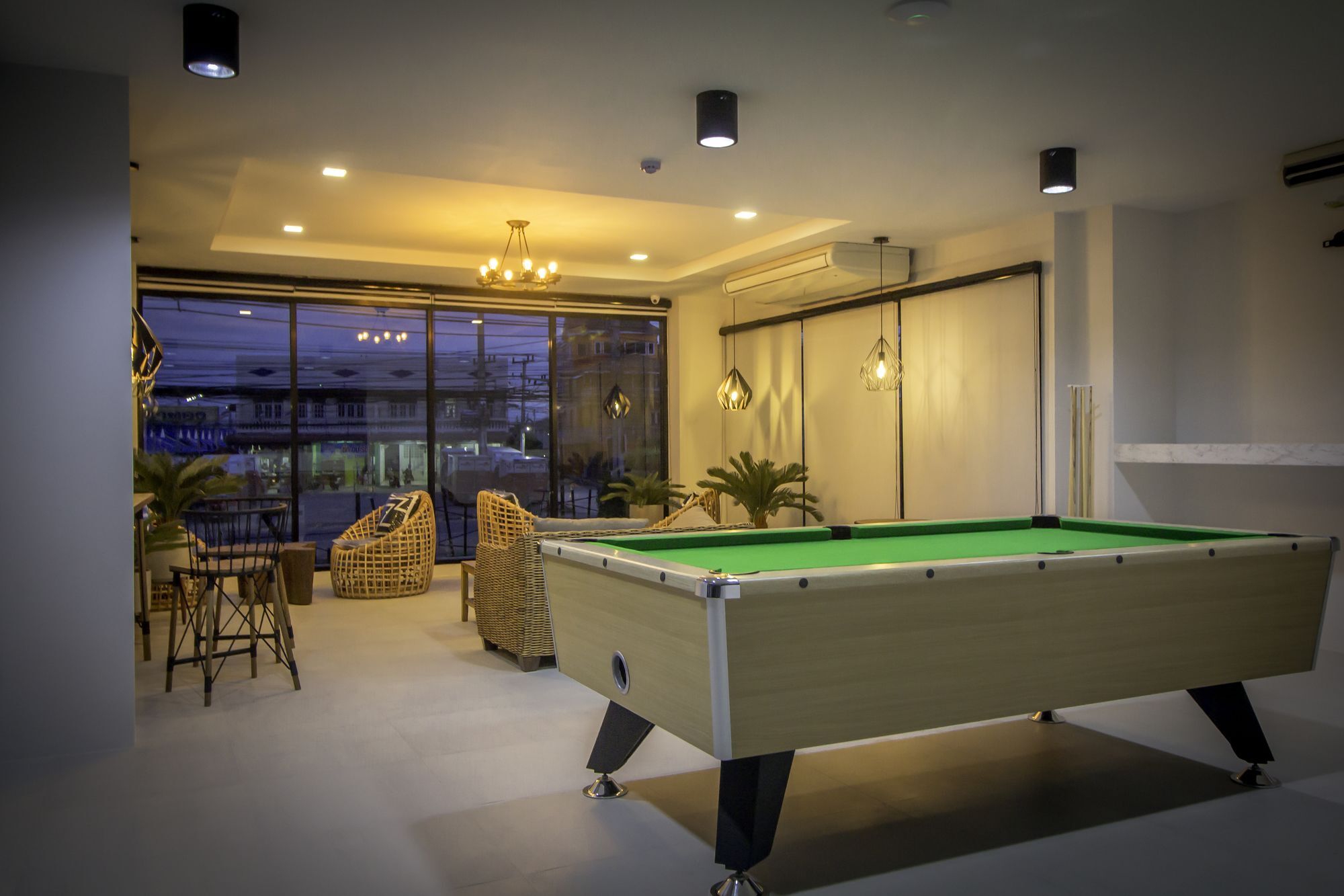 Triple Z Hotel Хуахін Екстер'єр фото